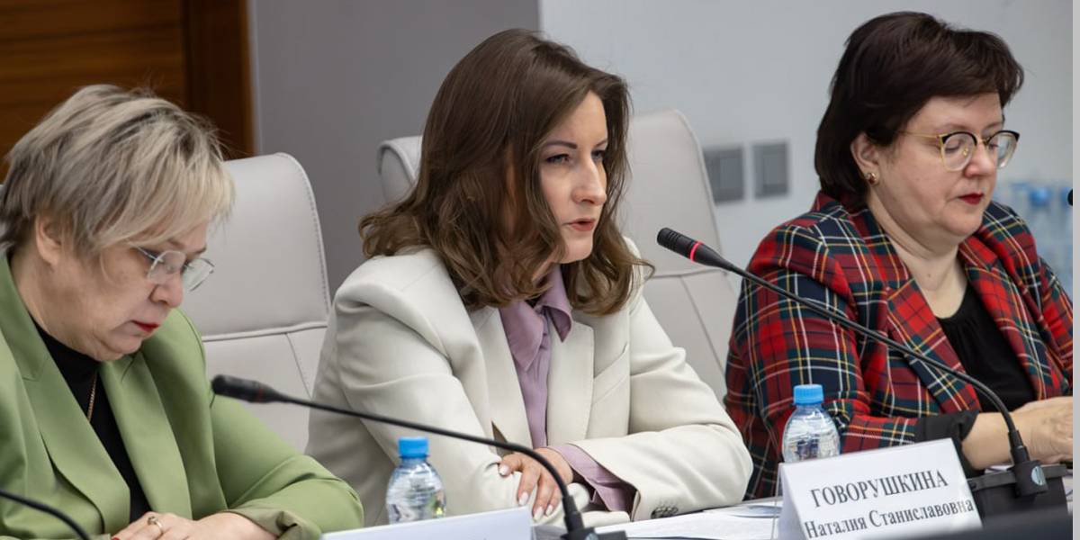 «Будут трахать на всё заксобрание». Красноярские льготники не получили лекарства, а министр захотела «пробить айпишник» недовольного единоросса