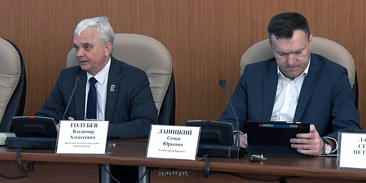 «Вызов губернатору». Почему бердские единороссы пытаются сместить мэра-единоросса